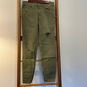 Women’s Pants